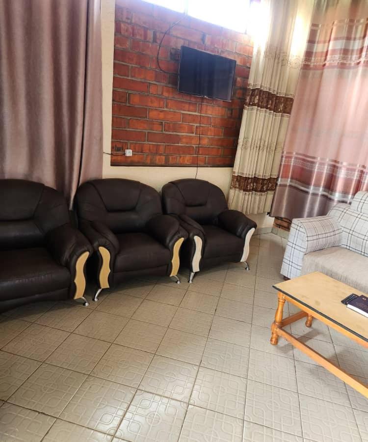 Heartland Hotel Kigali Buitenkant foto