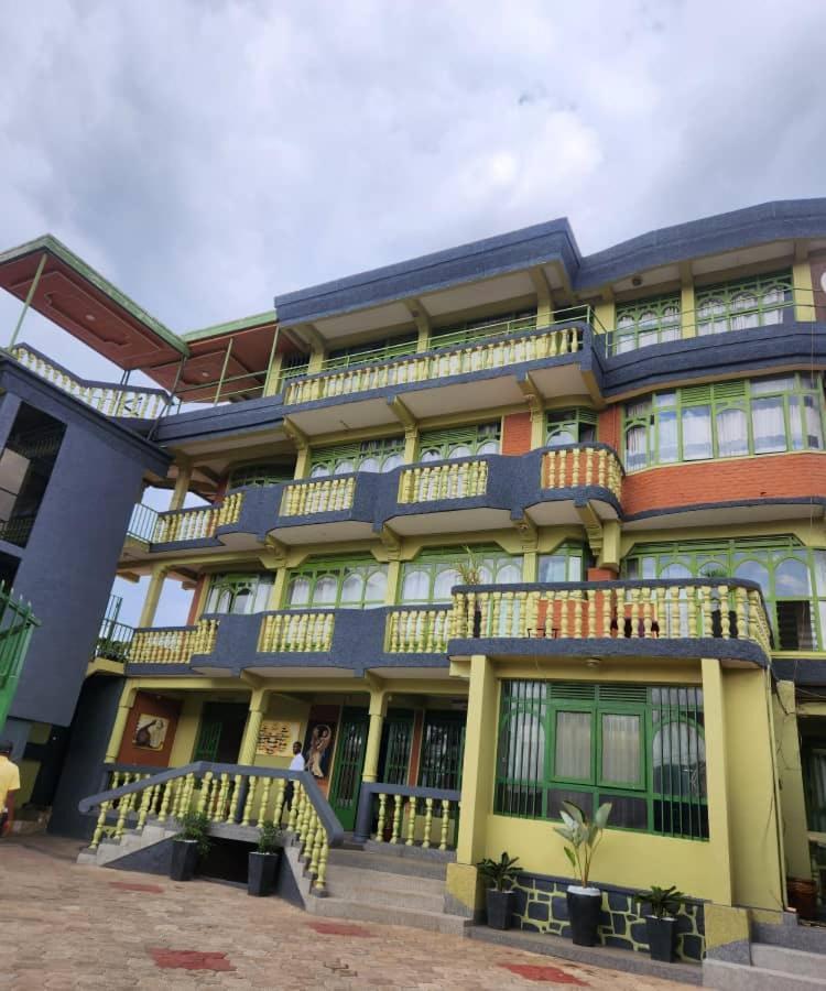 Heartland Hotel Kigali Buitenkant foto