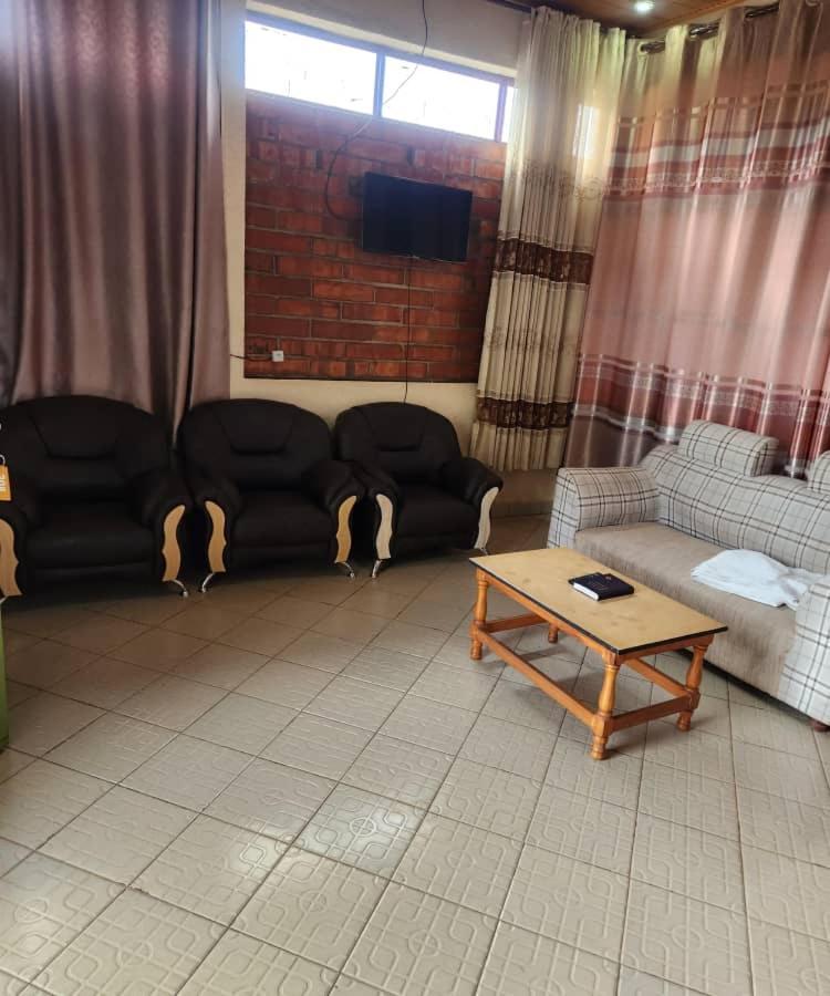 Heartland Hotel Kigali Buitenkant foto