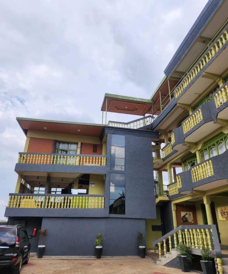 Heartland Hotel Kigali Buitenkant foto