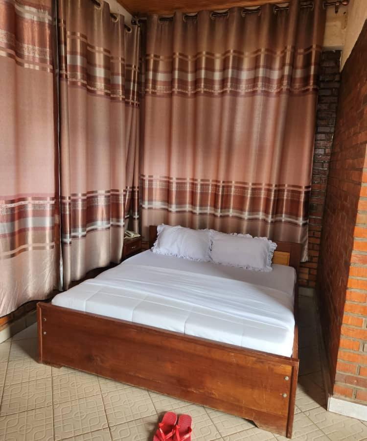 Heartland Hotel Kigali Buitenkant foto